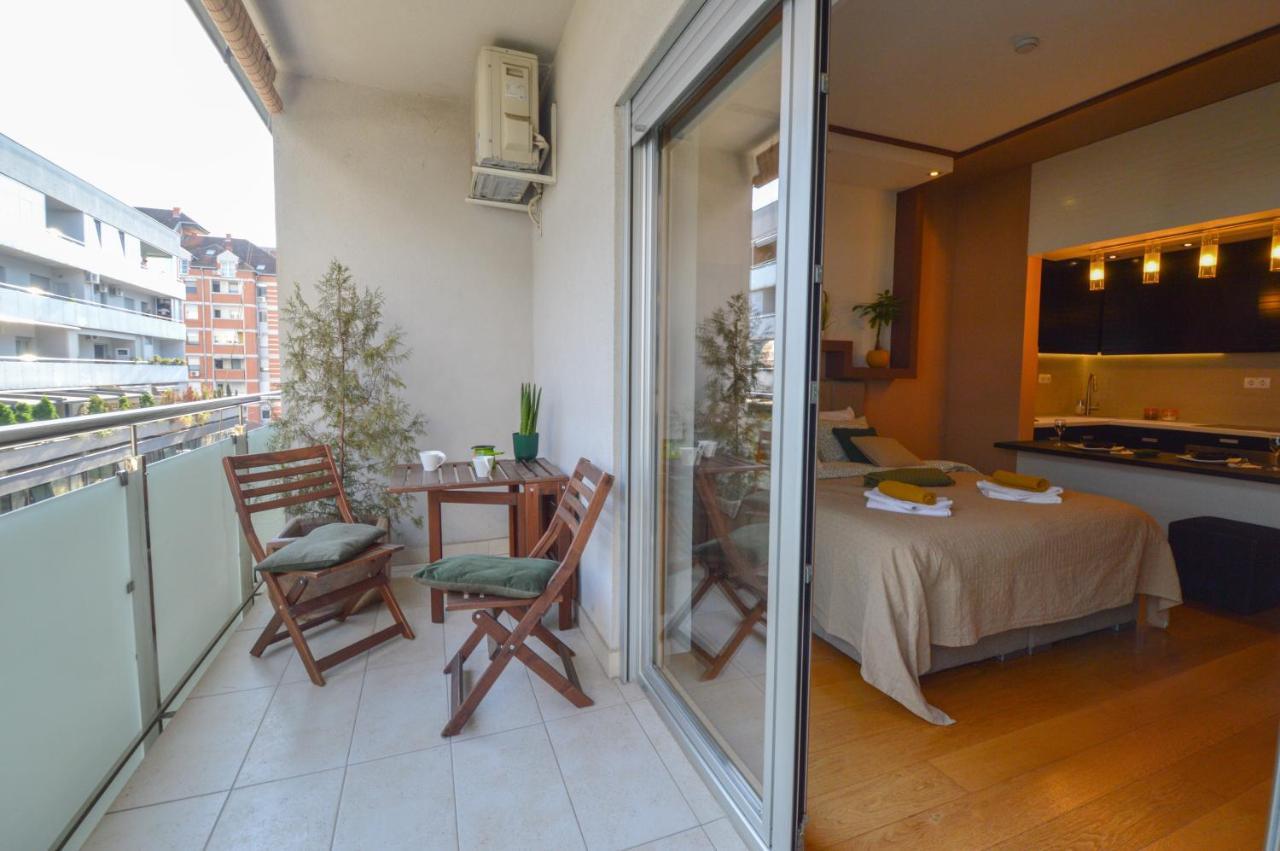 Spacious Studio Park City Novi Sad Exteriör bild