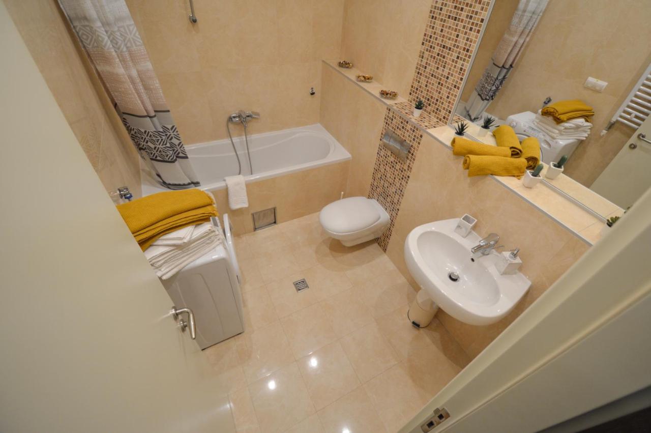 Spacious Studio Park City Novi Sad Exteriör bild